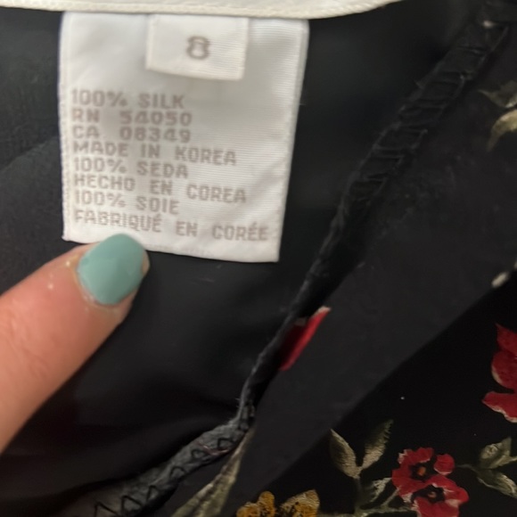 Floral silk slit two piece set, top size 6, skirt 8 - Picture 4 of 5